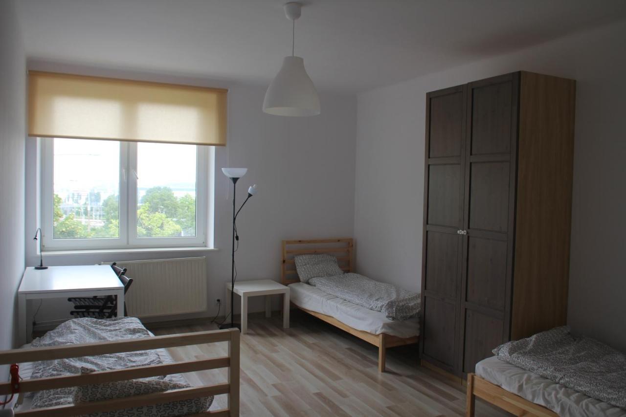 Trzyosobowy Pokoj W Mieszkaniu Czteropokojowym W Centrum Gdyni. Leilighet Gdynia Eksteriør bilde